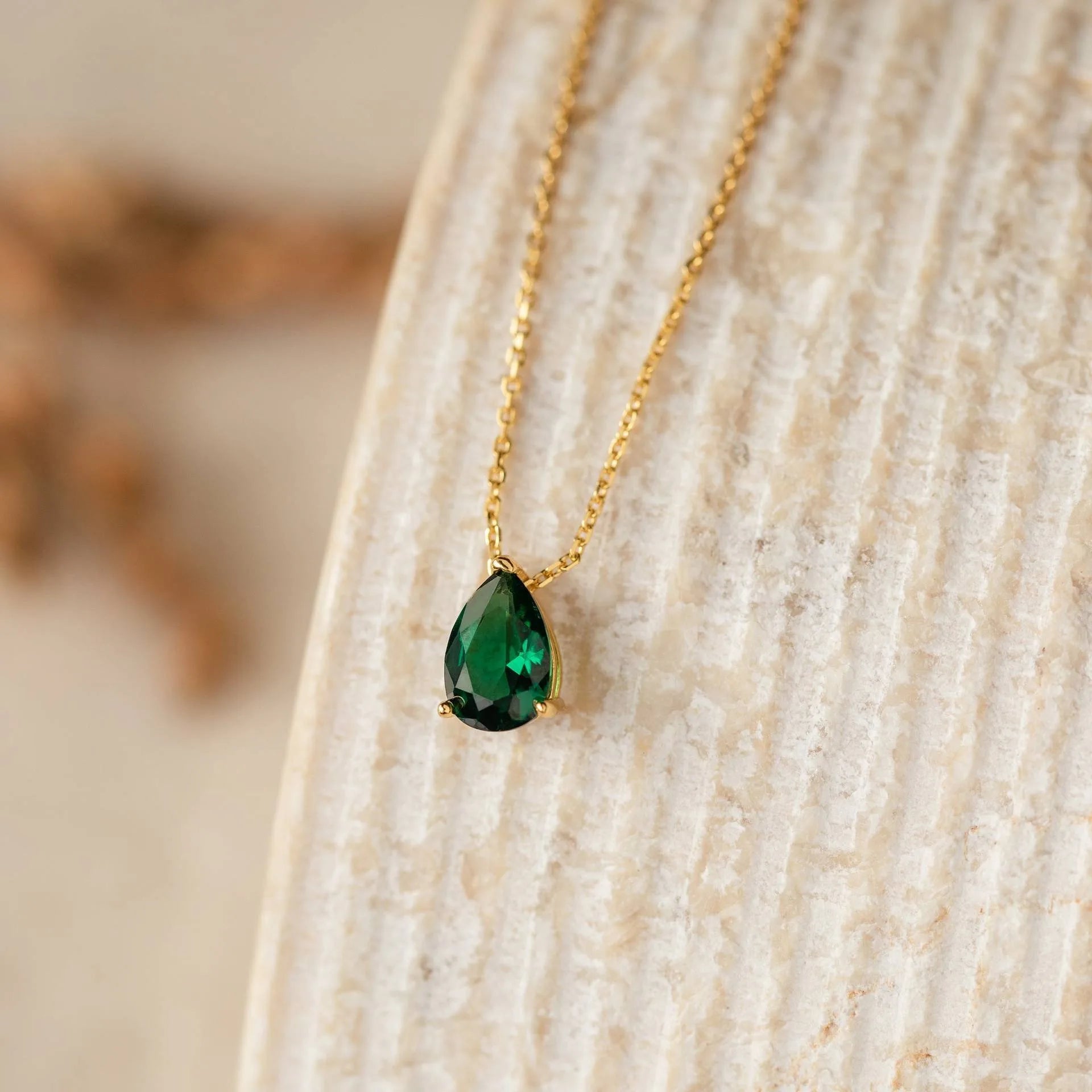 Teardrop Pendant Necklace