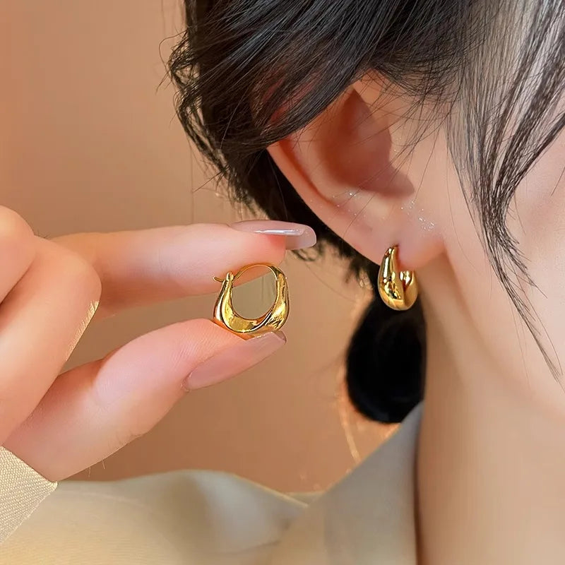Classic Hoop Classic 1 Earrings