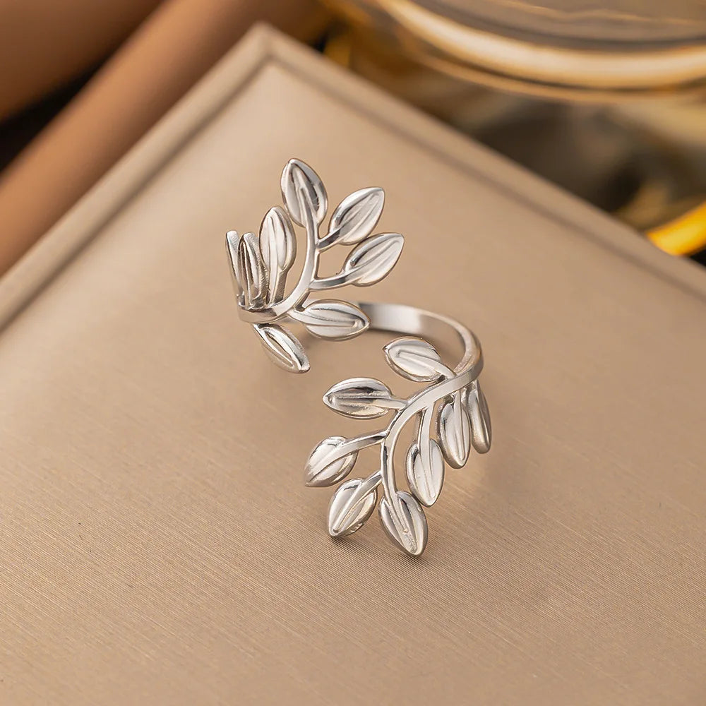 Minimal Wedding Ring