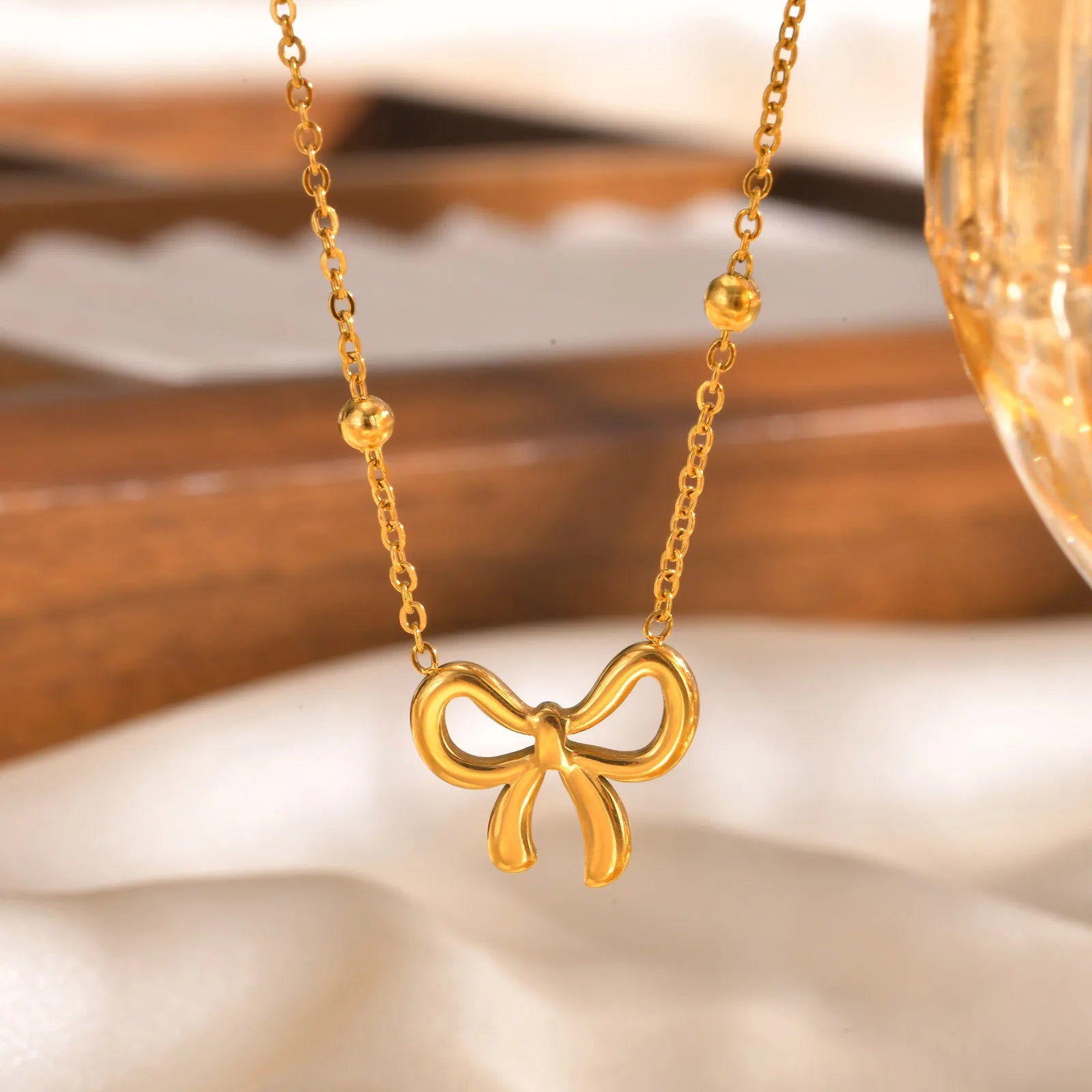 Pendant Open Necklace