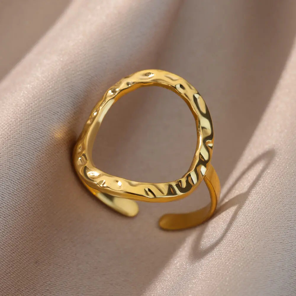 Geometric Hollow Ring