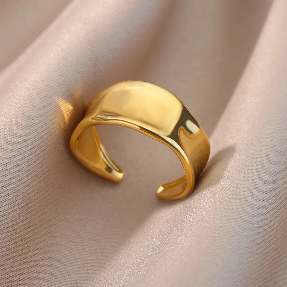 Geometric Hollow Ring