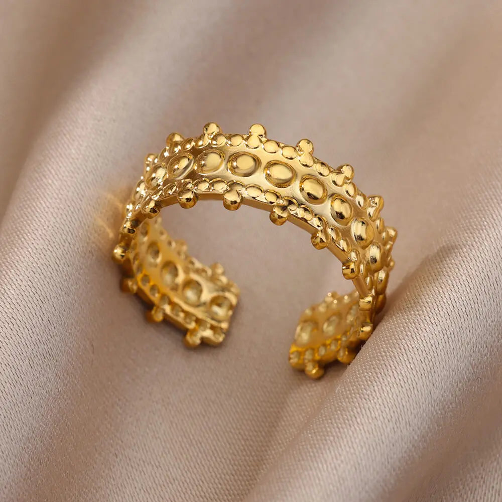 Geometric Hollow Ring