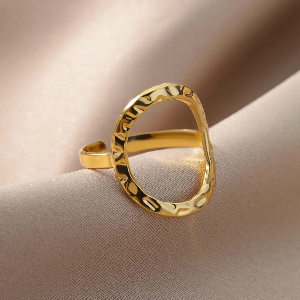 Geometric Hollow Ring