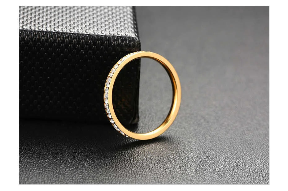Classic Sparkling Ring