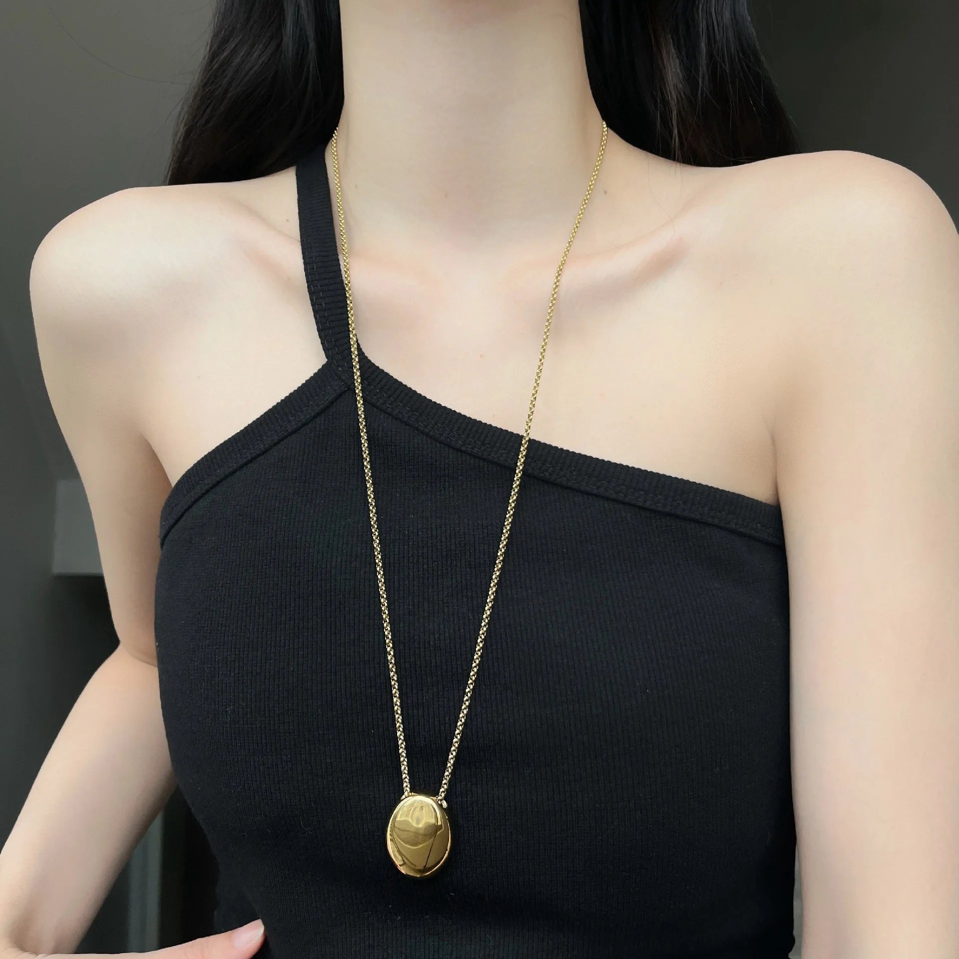 Oval Pendant Necklace