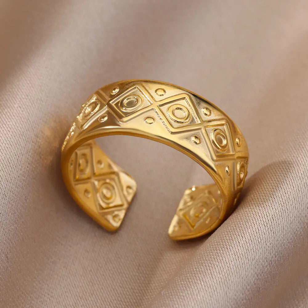 Geometric Hollow Ring