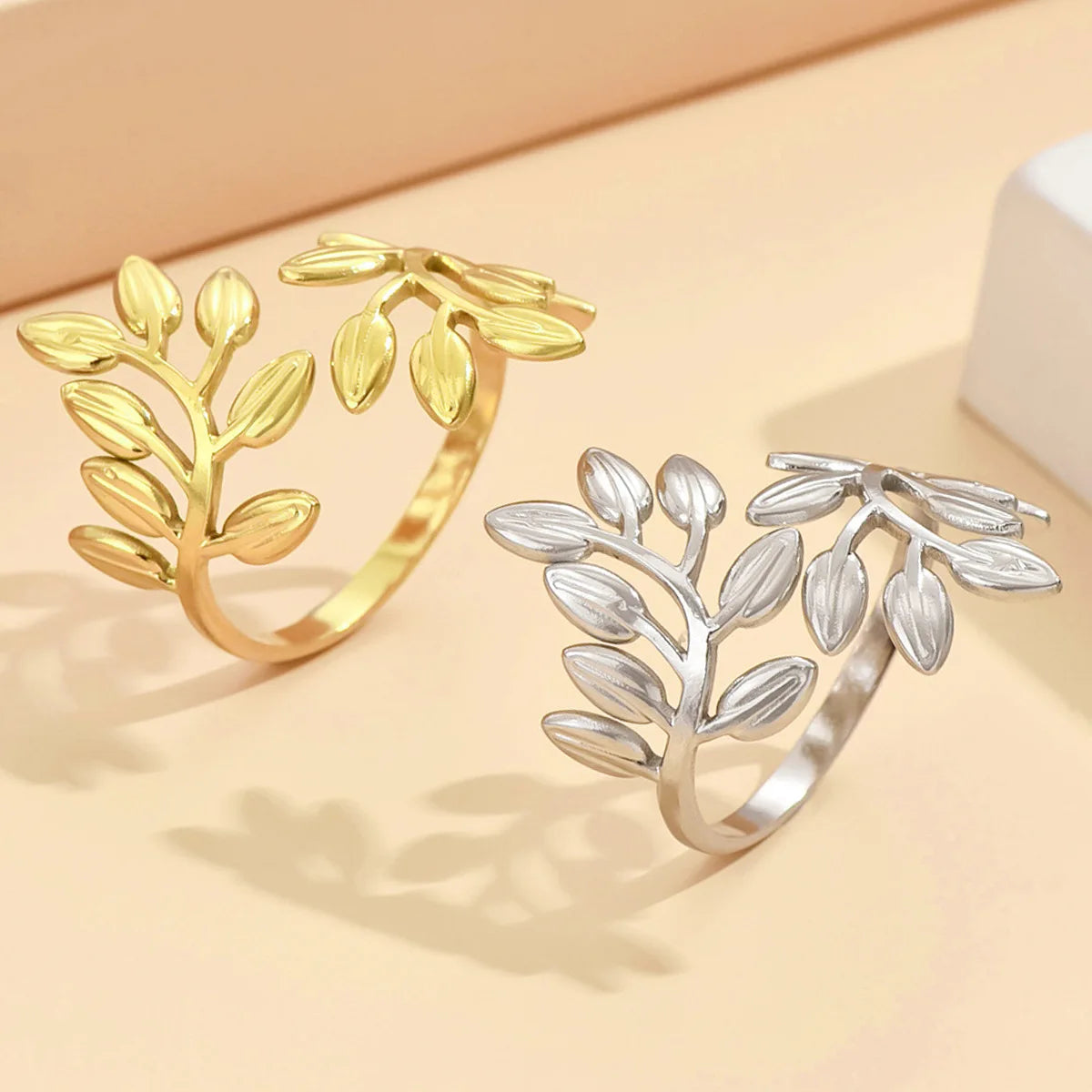 Minimal Wedding Ring