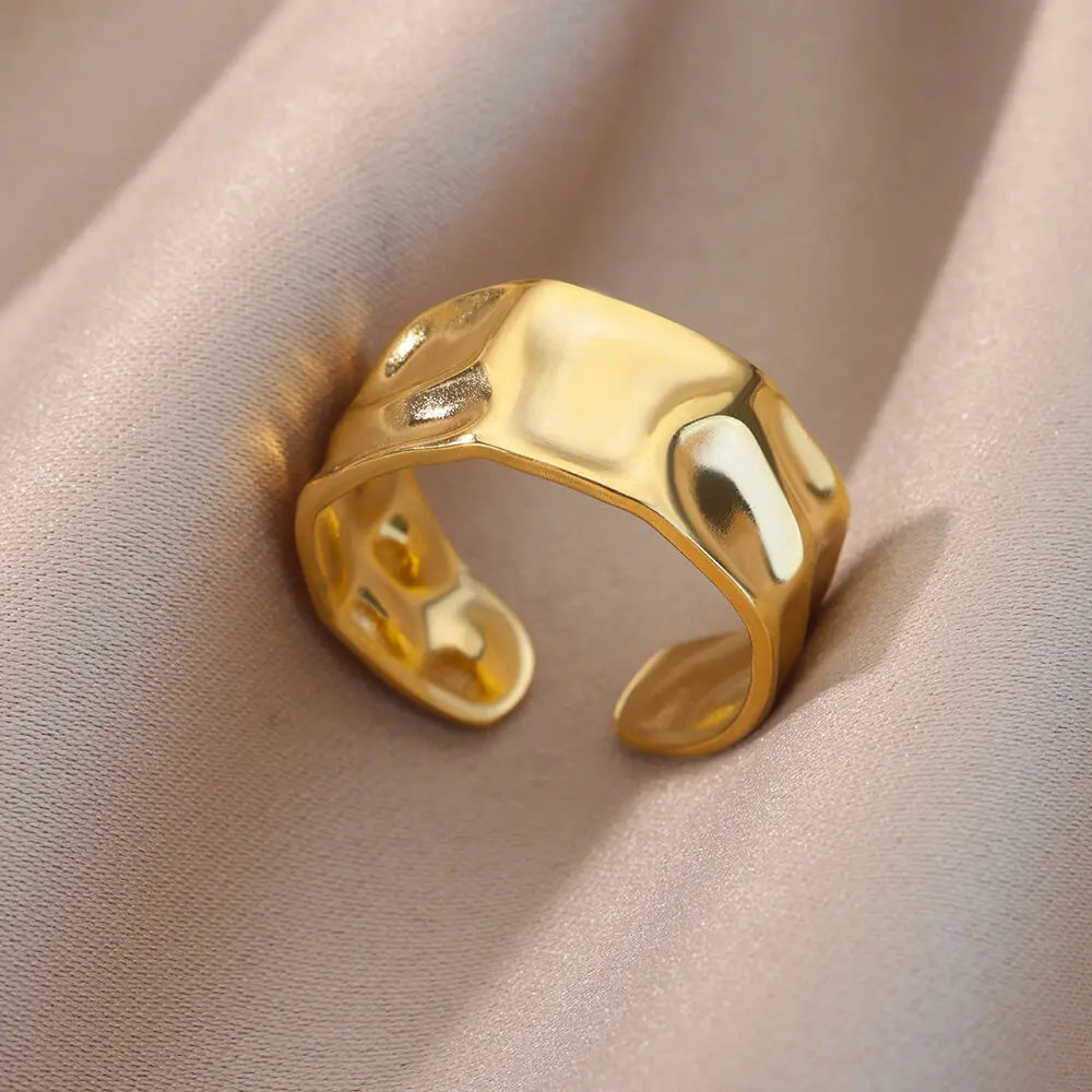 Geometric Hollow Ring