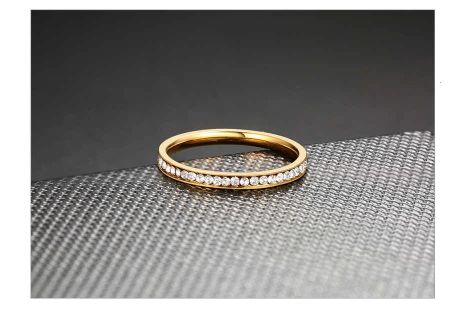 Classic Sparkling Ring