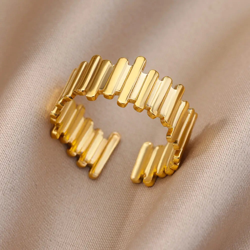 Geometric Hollow Ring