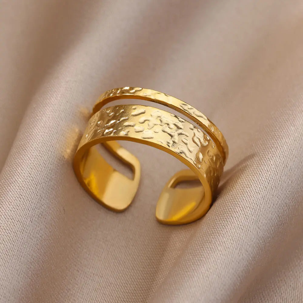 Geometric Hollow Ring