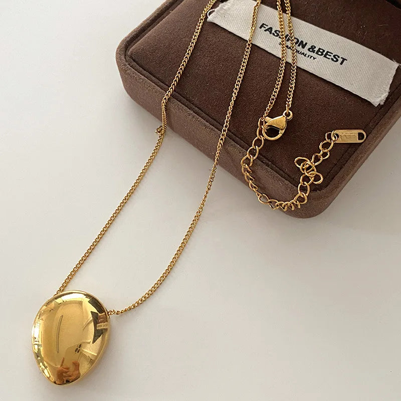 Oval Pendant Necklace